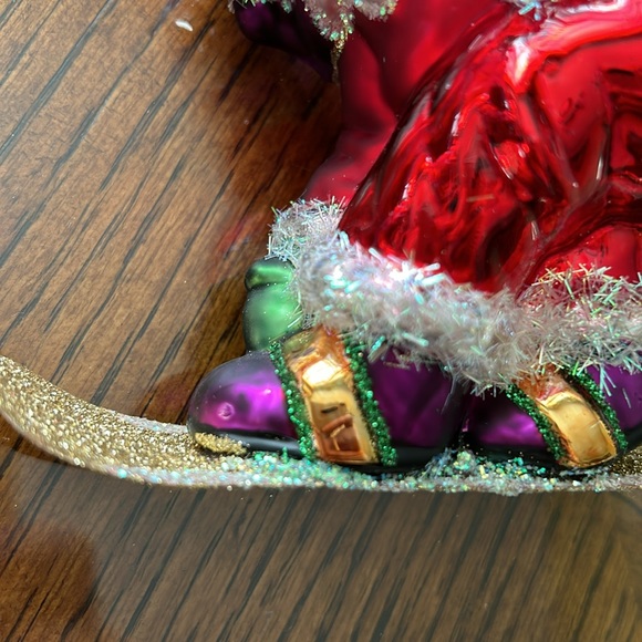 Snowboarding, Santa surfing skateboarding Santa Claus - Picture 3 of 8